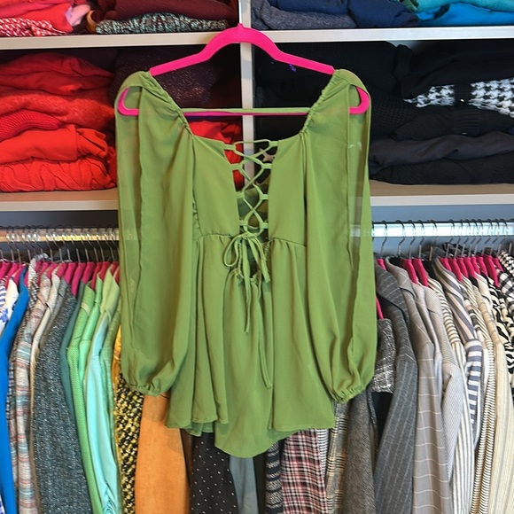 Unbranded green long slited sleeve lace back v neck lined romper size XS - Picture 2 of 2